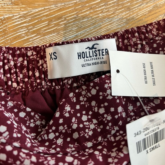 NWT Hollister Ultra High Rise Mini Floral Red Skirt - Picture 7 of 7